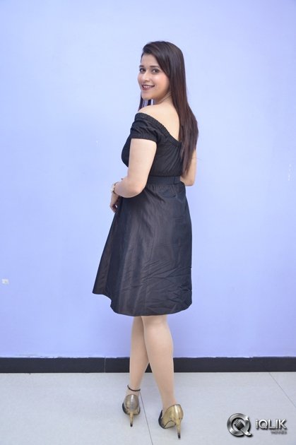 Mannara-Chopra-at-Rogue-Movie-Success-Meet